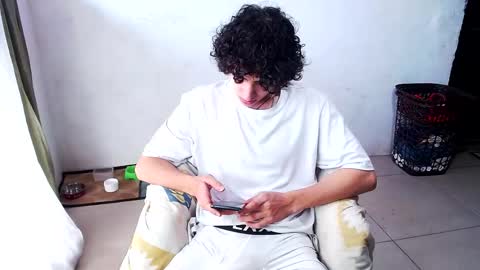 Snapshot of noah_sokolov_ chatting on 03/30/26, 03:02 Kervs online show from 03/30/26, 03:02