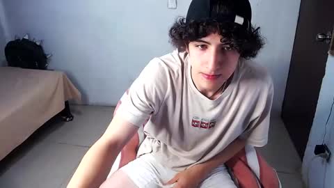 Snapshot of noah_sokolov_ chatting on 04/14/26, 12:49 Kervs online show from 04/14/26, 12:49
