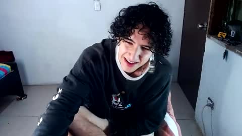 Snapshot of noah_sokolov_ chatting on 05/20/26, 08:48 Kervs online show from 05/20/26, 08:48