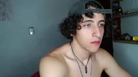 Snapshot of noah_sokolov_ chatting on 06/18/26, 08:24 Kervs online show from 06/18/26, 08:24