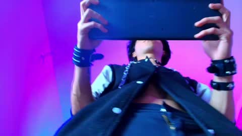 noah_starks online show from 05/11/26, 08:17
