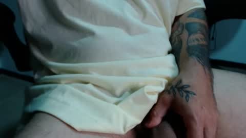 Snapshot of noahbrown23 chatting on 12/16/24, 11:18 Noah B online show from 12/16/24, 11:18