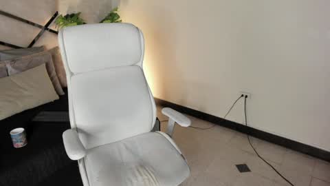 Noah online show from 02/08/25, 12:17