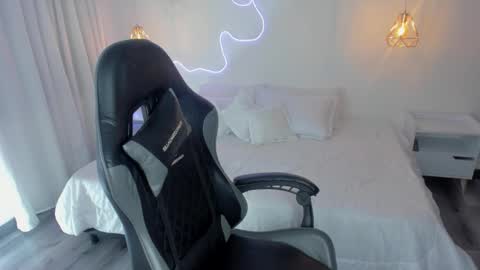 Noah  online show from 11/03/25, 06:25