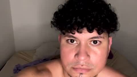 Snapshot of noahlatino35 chatting on 04/29/26, 05:55 noahlatino35 online show from 04/29/26, 05:55