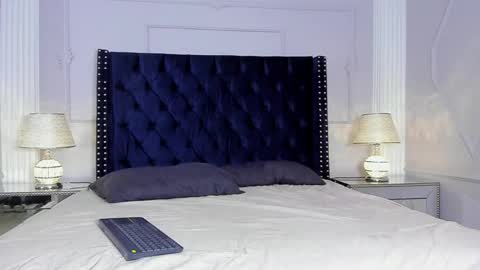 noahlux online show from 04/18/26, 08:31