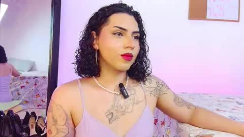 noahmonroe_11 online show from 11/22/25, 08:41