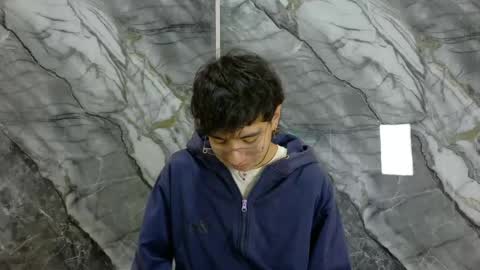Snapshot of noahwalker__ chatting on 05/12/26, 11:07 online show from 05/12/26, 11:07