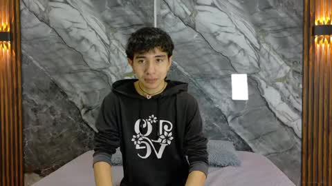 Snapshot of noahwalker__ chatting on 05/14/26, 11:17 online show from 05/14/26, 11:17