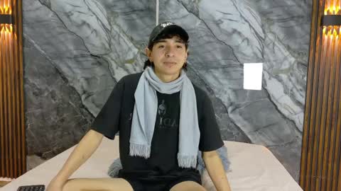 Snapshot of noahwalker__ chatting on 05/20/26, 11:05 online show from 05/20/26, 11:05