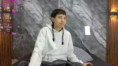 Snapshot of noahwalker__ chatting on 06/15/26, 11:01 online show from 06/15/26, 11:01