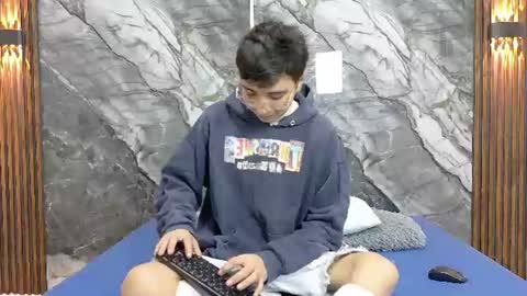 Snapshot of noahwalker__ chatting on 07/16/26, 11:16 online show from 07/16/26, 11:16