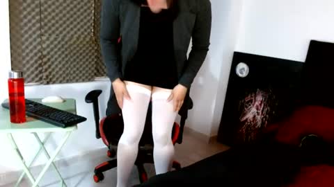 Snapshot of noamartin_ chatting on 06/13/26, 02:42 Noamartin online show from 06/13/26, 02:42