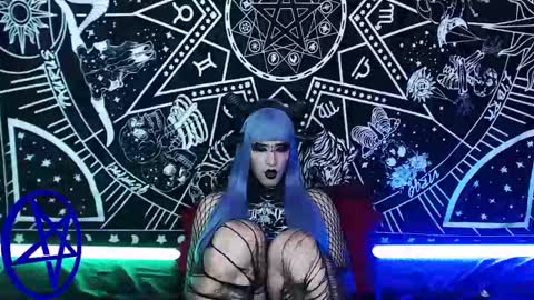 caroline online show from 12/21/24, 07:13