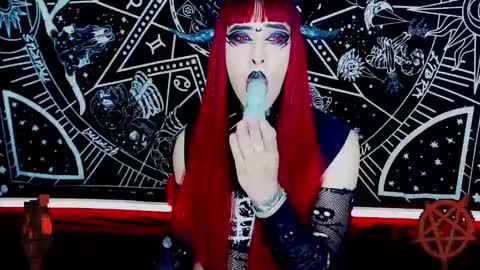 caroline online show from 01/25/25, 04:02