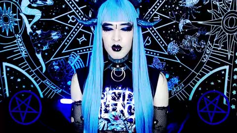 caroline online show from 02/26/25, 05:31