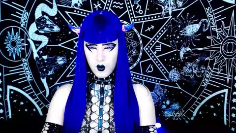 caroline online show from 11/17/25, 12:38