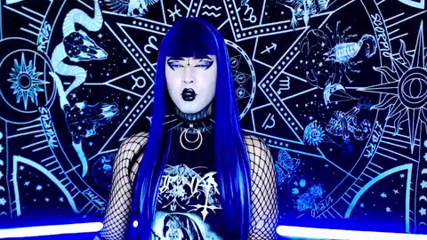 Snapshot of noamy_666 chatting on 01/13/26, 08:25 caroline online show from 01/13/26, 08:25