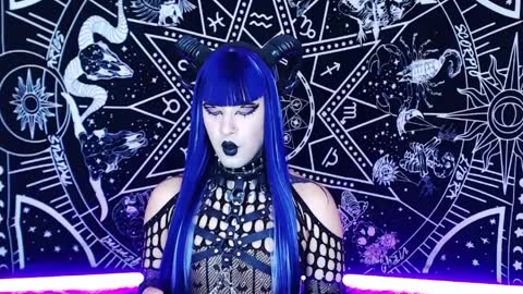 Snapshot of noamy_666 chatting on 04/01/26, 11:35 caroline online show from 04/01/26, 11:35