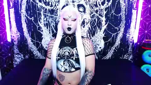 caroline online show from 05/21/26, 11:34