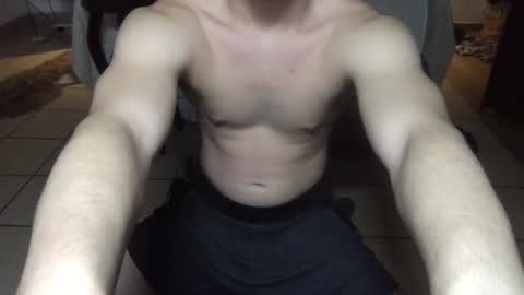 Snapshot of nobudget06 chatting on 02/08/25, 01:44 nobudget06 online show from 02/08/25, 01:44