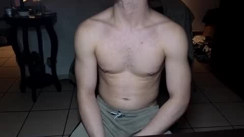 Snapshot of nobudget06 chatting on 02/14/25, 01:34 nobudget06 online show from 02/14/25, 01:34