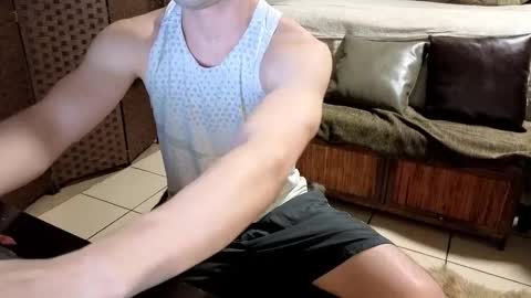 Snapshot of nobudget06 chatting on 03/12/25, 01:47 nobudget06 online show from 03/12/25, 01:47