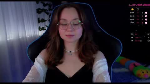 Snapshot of nochnoye_soltse chatting on 12/21/24, 08:43 Sun or Luna online show from 12/21/24, 08:43