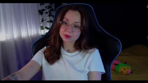 Snapshot of nochnoye_soltse chatting on 01/22/25, 08:17 Sun or Luna online show from 01/22/25, 08:17