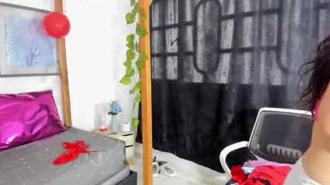 Snapshot of noctis_amour chatting on 03/11/26, 01:28 Noctis Amour online show from 03/11/26, 01:28