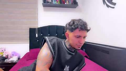 Snapshot of nocturnallovers_ss chatting on 02/22/26, 03:51 Jean Y Isa online show from 02/22/26, 03:51