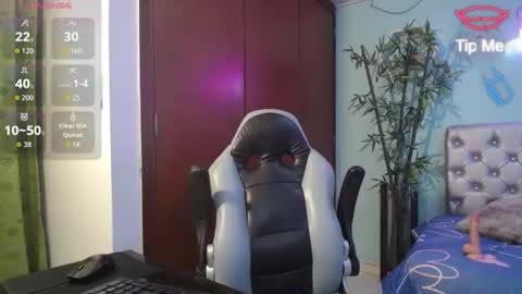 Snapshot of noelia_milfs chatting on 06/22/26, 03:25 noelia_milfs online show from 06/22/26, 03:25