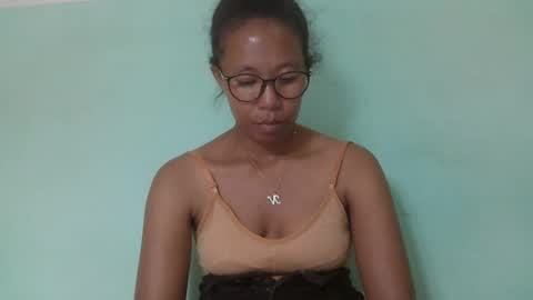 noellah online show from 03/03/25, 03:53