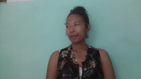 noellah online show from 03/06/25, 05:24