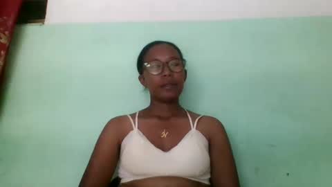 noellah online show from 03/09/25, 04:22