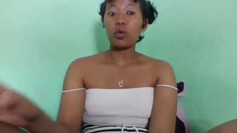 Snapshot of noellah chatting on 04/19/26, 04:17 noellah online show from 04/19/26, 04:17