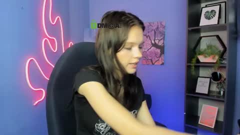 Snapshot of noelle_woww chatting on 07/24/26, 01:42 Noelle online show from 07/24/26, 01:42