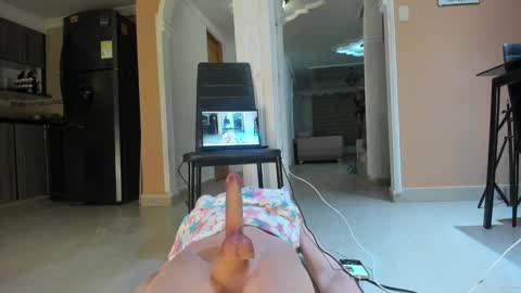  In instagram dayhannanoemi online show from 11/11/25, 11:27