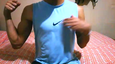 Snapshot of nofacebaby_ chatting on 11/25/25, 01:05 nofacebaby_ online show from 11/25/25, 01:05