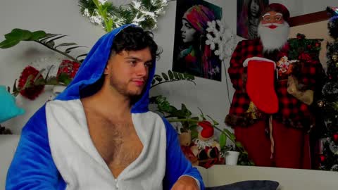 Snapshot of noha_miler chatting on 12/15/24, 07:31 kevin online show from 12/15/24, 07:31