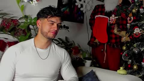 Snapshot of noha_miler chatting on 12/18/24, 12:32 kevin online show from 12/18/24, 12:32