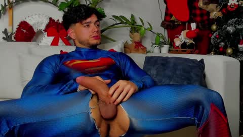 Snapshot of noha_miler chatting on 12/29/24, 03:22 kevin online show from 12/29/24, 03:22