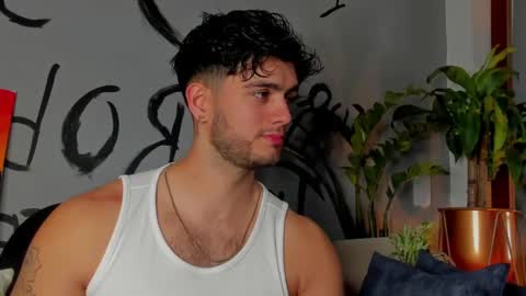 Snapshot of noha_miler chatting on 03/01/25, 12:07 kevin online show from 03/01/25, 12:07