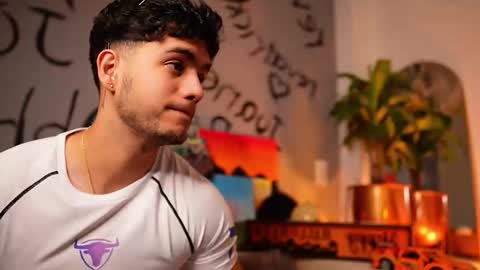 Snapshot of noha_miler chatting on 10/28/25, 08:11 kevin online show from 10/28/25, 08:11