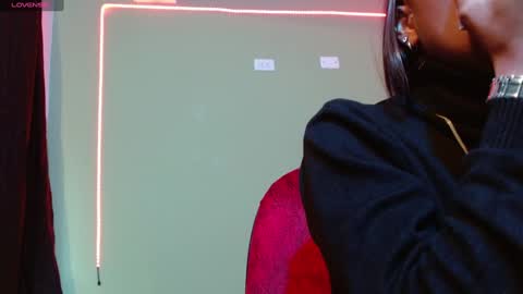 Noha Thomson online show from 01/23/25, 10:01