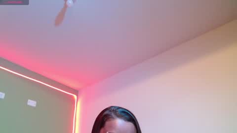 Noha Thomson online show from 01/24/25, 09:47