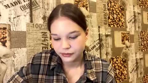 Snapshot of nohemibaerman chatting on 03/09/26, 02:21 Abri online show from 03/09/26, 02:21