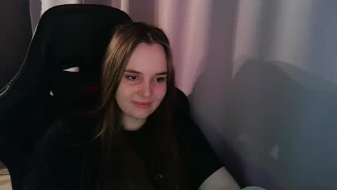 noir_ember_ online show from 09/22/25, 11:12