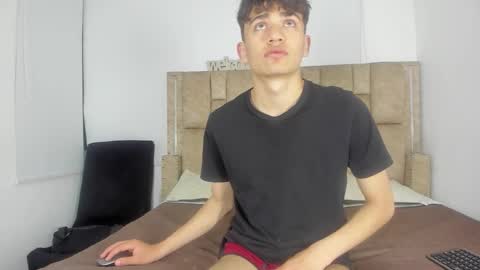 Snapshot of noir_sebas chatting on 03/18/26, 03:09 Sebas online show from 03/18/26, 03:09