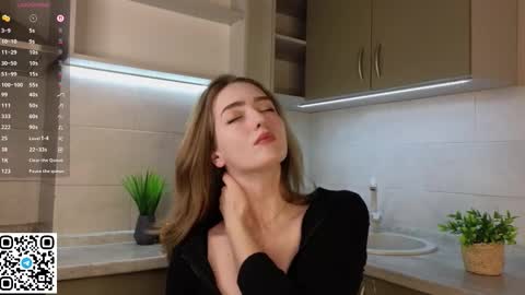 Sophie online show from 03/24/26, 06:07